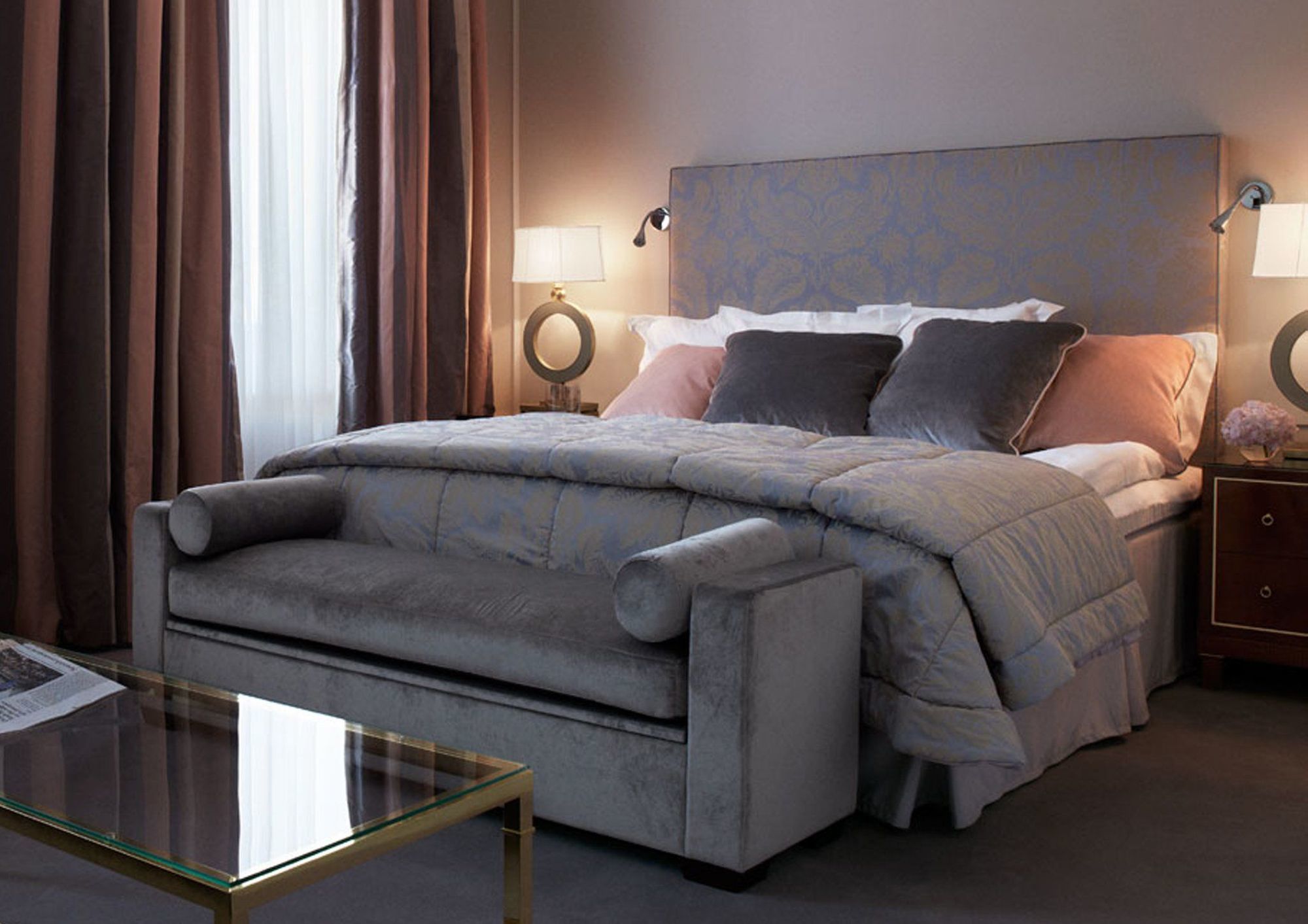 Grand Hotel Стокгольм Экстерьер фото A bed with a settee