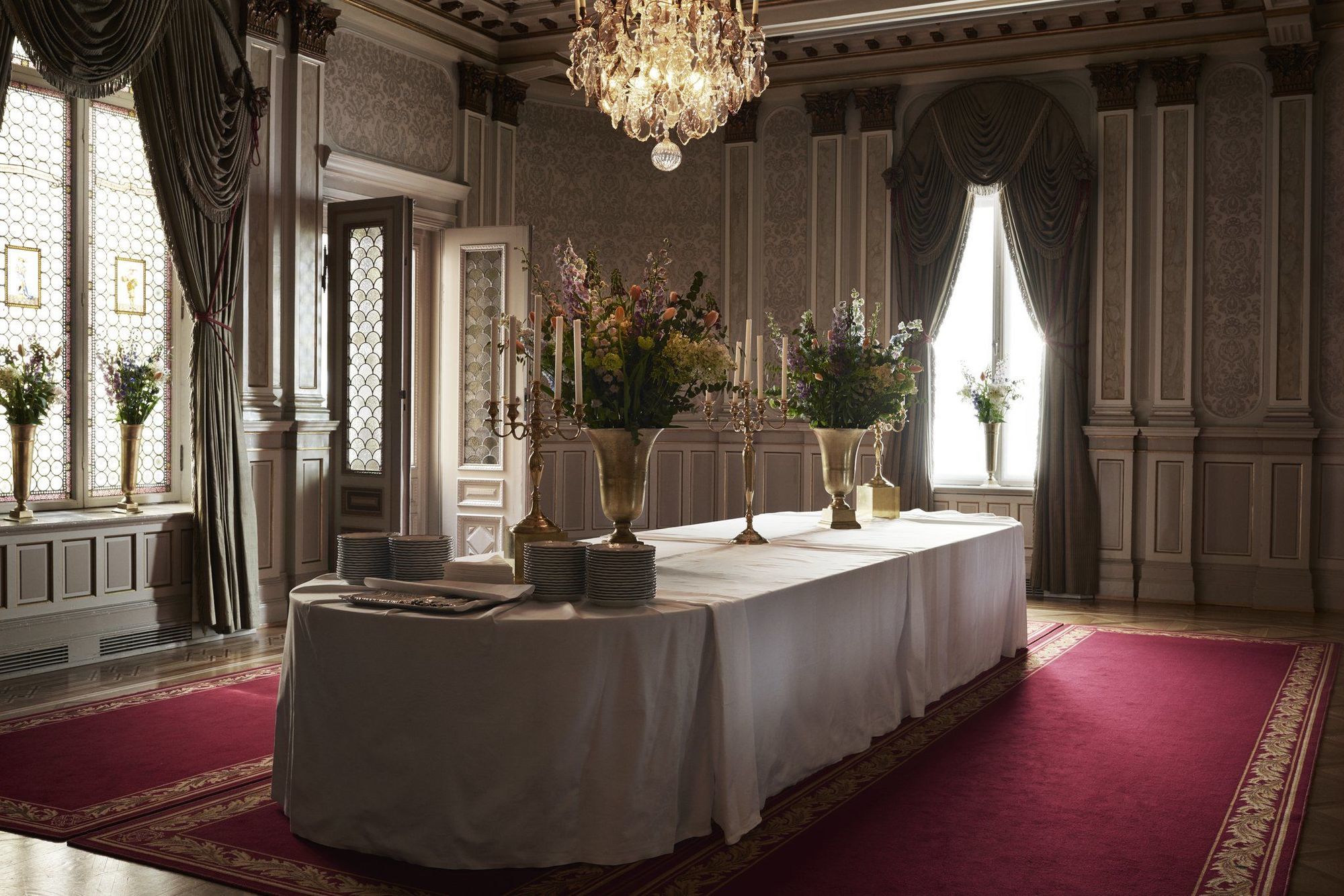 Grand Hotel Стокгольм Экстерьер фото The signing table at the Nobel Prize ceremony