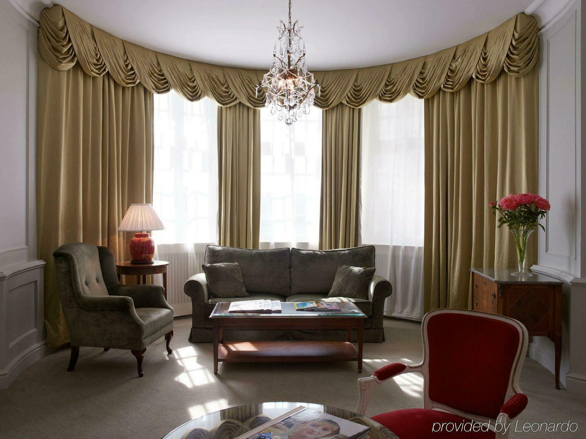 Grand Hotel Стокгольм Номер фото A room with curtains
